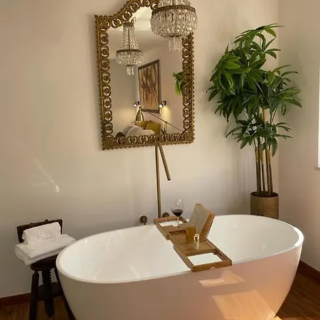 Guest house Stressfree Charm House *